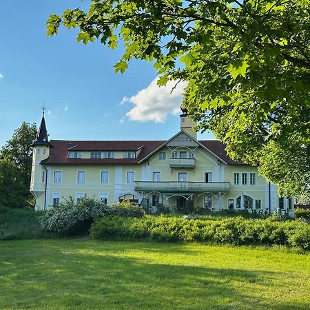 Gaestehaus Gut Frauendorf Windorf  Экстерьер фото