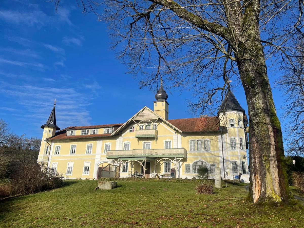 Gaestehaus Gut Frauendorf Windorf  Экстерьер фото